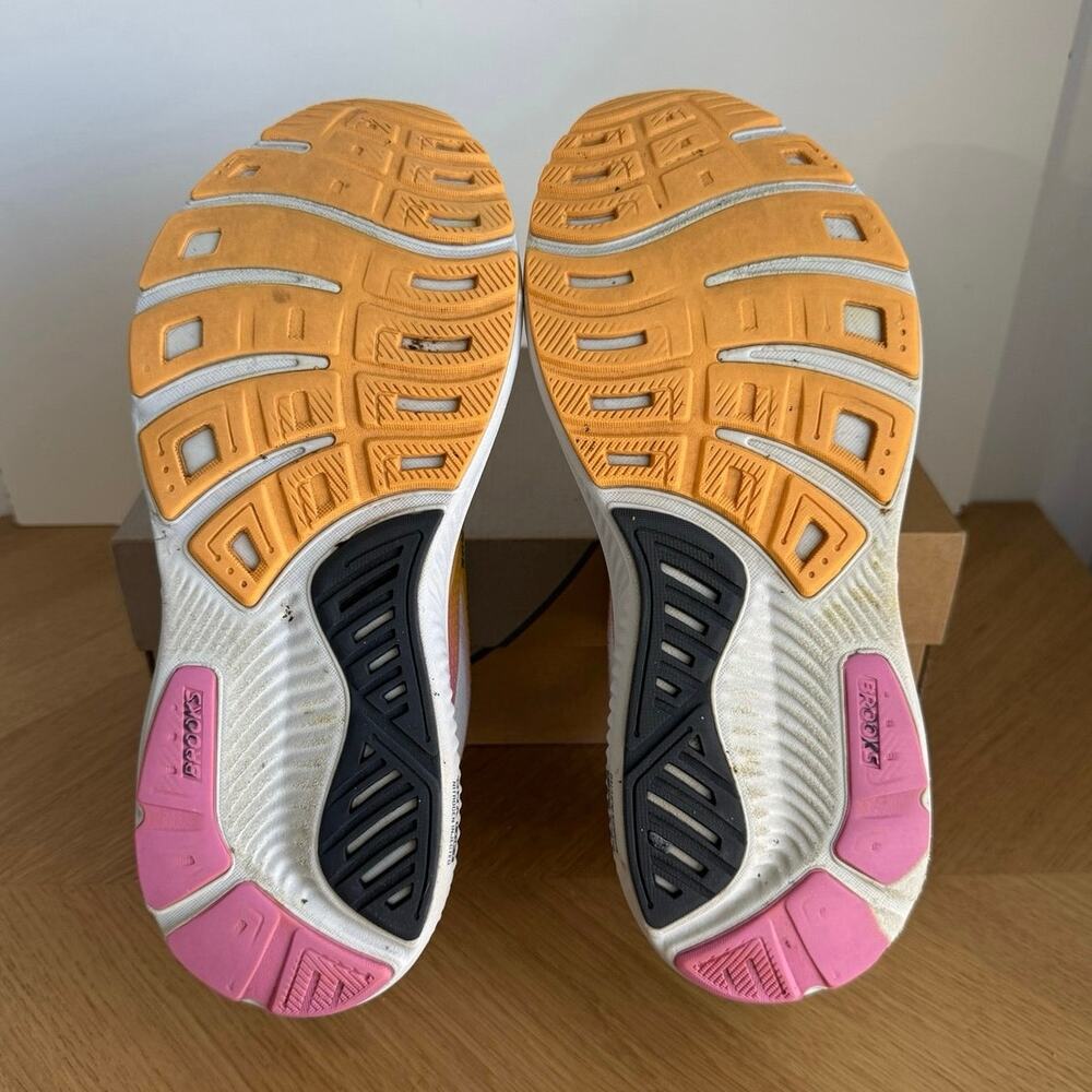 Brooks Ghost 17 Oyster/Apricot/Pink Women Running Sneakers- SZ 10.5 - Picture 11 of 12